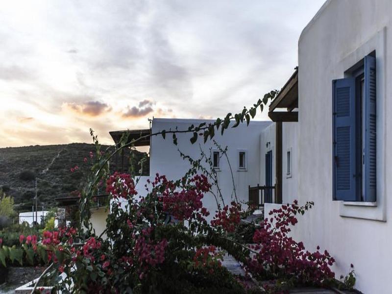 Andros Maisonettes Agios Petros  Exterior photo